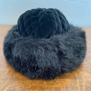 VINTAGE BLACK FAUX FUR FUZZY QUILTED CIRCLE SOFT LUXURY FANCY WOMENS WINTER HAT